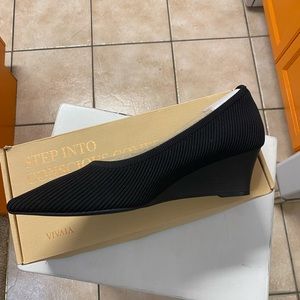 VIVIA Pointy Toe Wedge Heel size 11/43